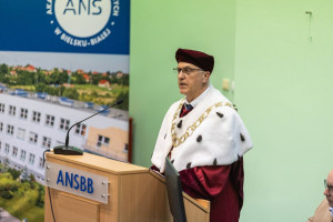 dr hab. inż. Jacek Binda, prof. ANSBB - Rektor ANSBB